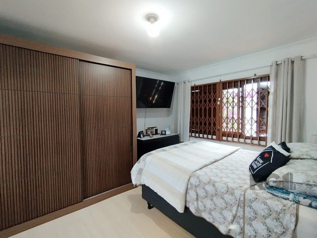 Casa à venda com 3 quartos, 232m² - Foto 14