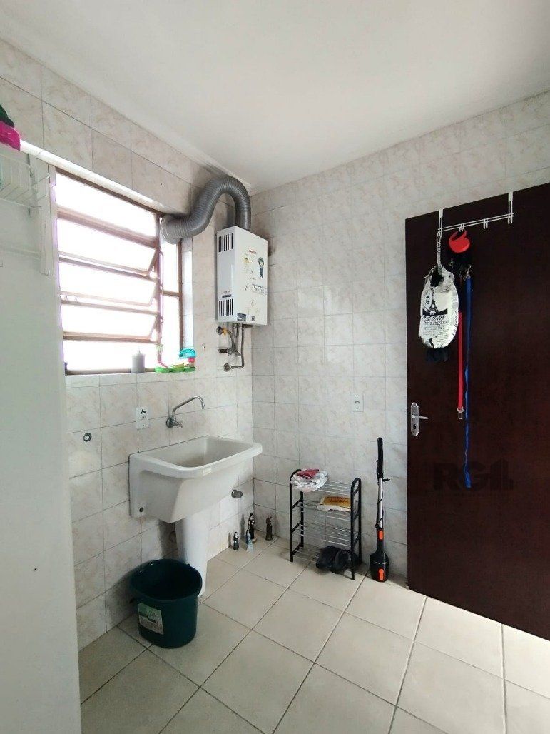 Casa à venda com 3 quartos, 232m² - Foto 27