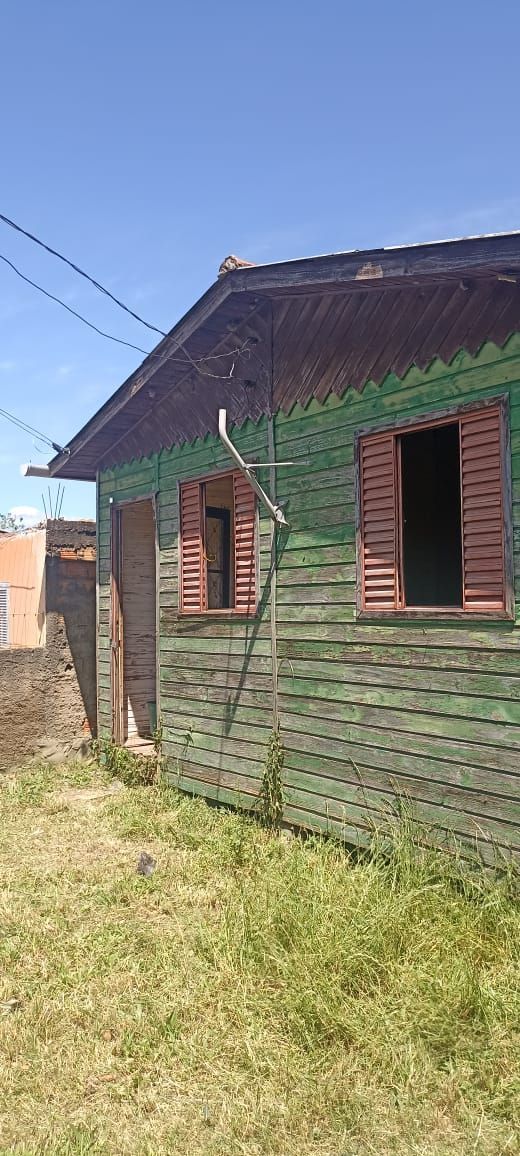 Casa, 2 dormitórios no bairro Hípica em Porto Alegre para Comprar