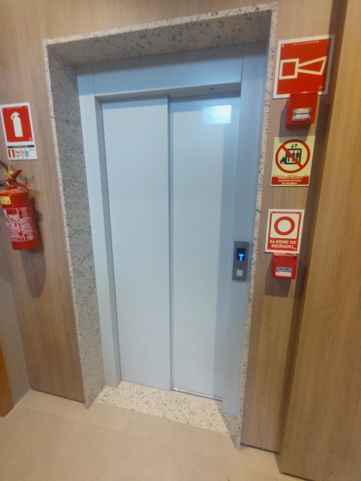 Apartamento à venda com 2 quartos, 65m² - Foto 5