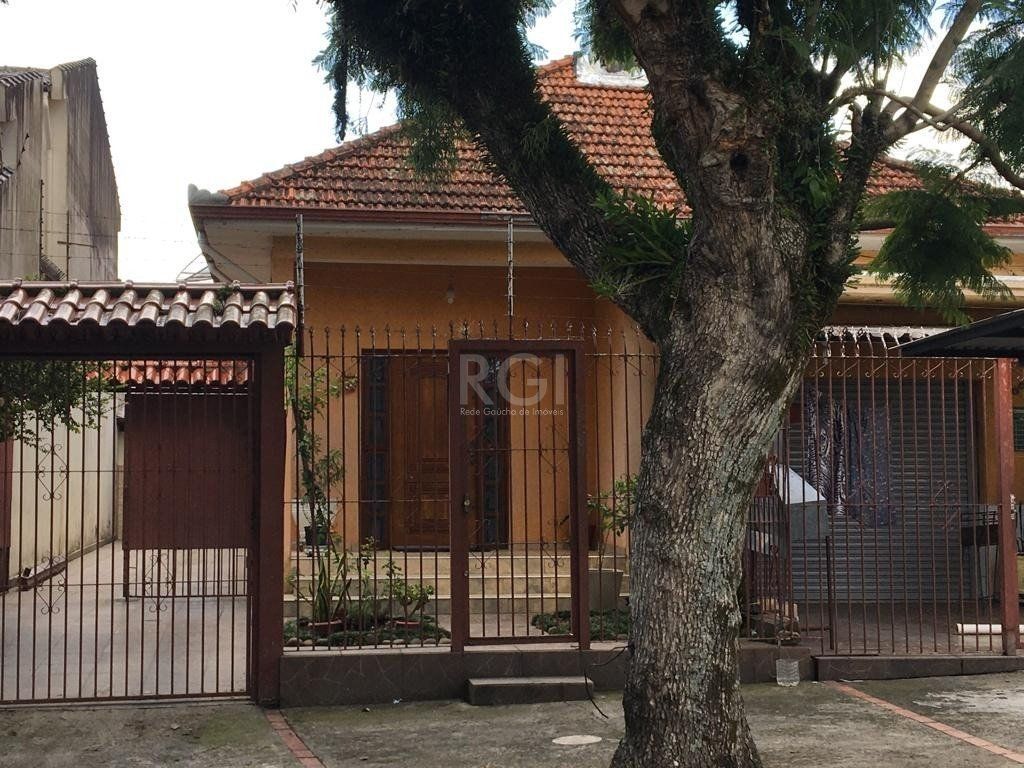 Casa à venda com 3 quartos, 157m² - Foto 1