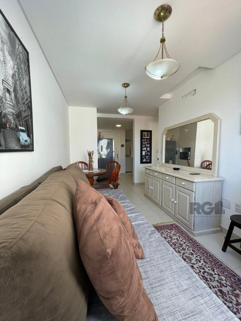 Apartamento à venda com 1 quarto, 42m² - Foto 3