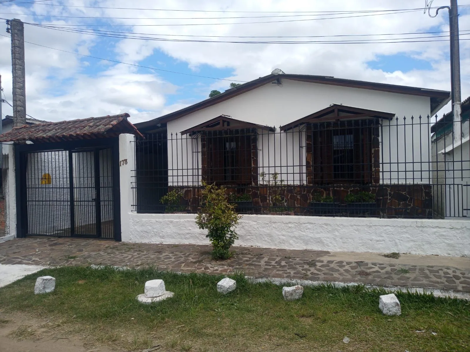 Casa 2 Dormitório(s) Bairro Ponta Grossa