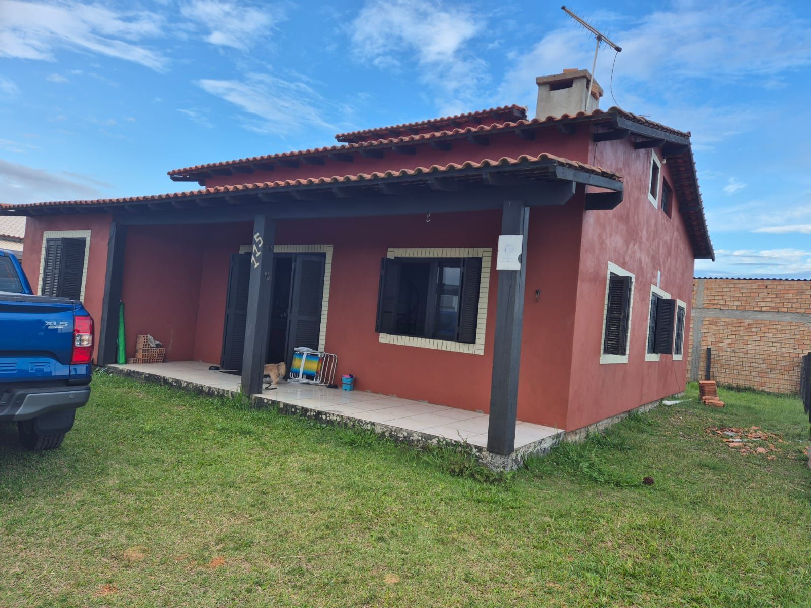 Casa à venda com 3 quartos, 80m² - Foto 1
