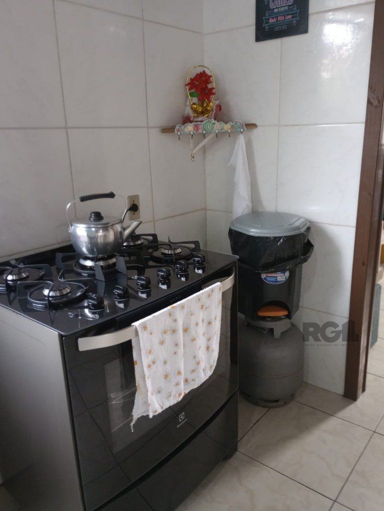 Casa à venda com 3 quartos, 301m² - Foto 4