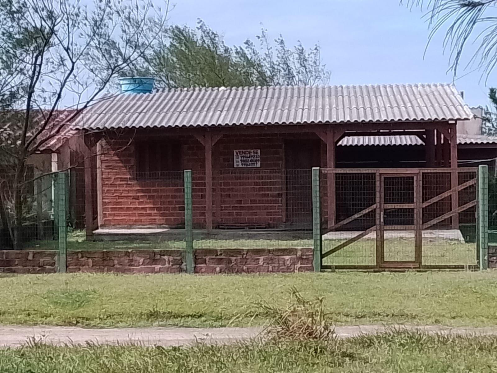 Casa 2 dormitórios no bairro Quintão