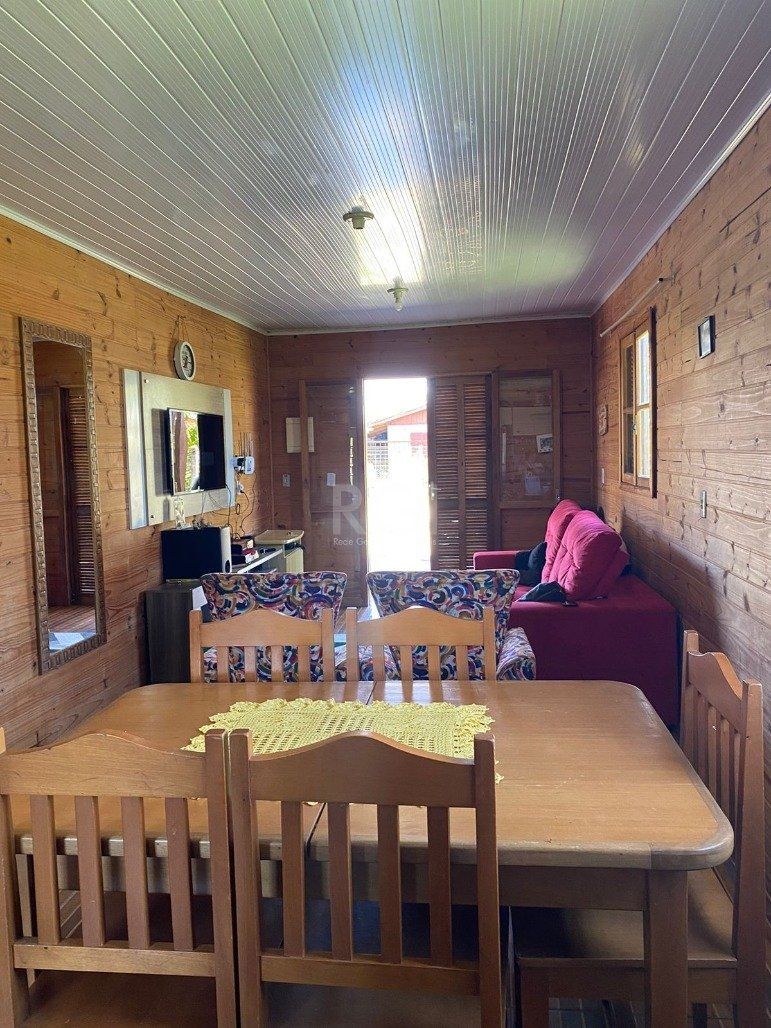 Casa à venda com 2 quartos, 47m² - Foto 3