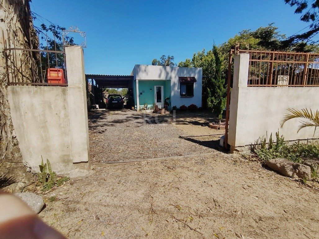 Casa 2 Dormitório(s) Bairro Lami