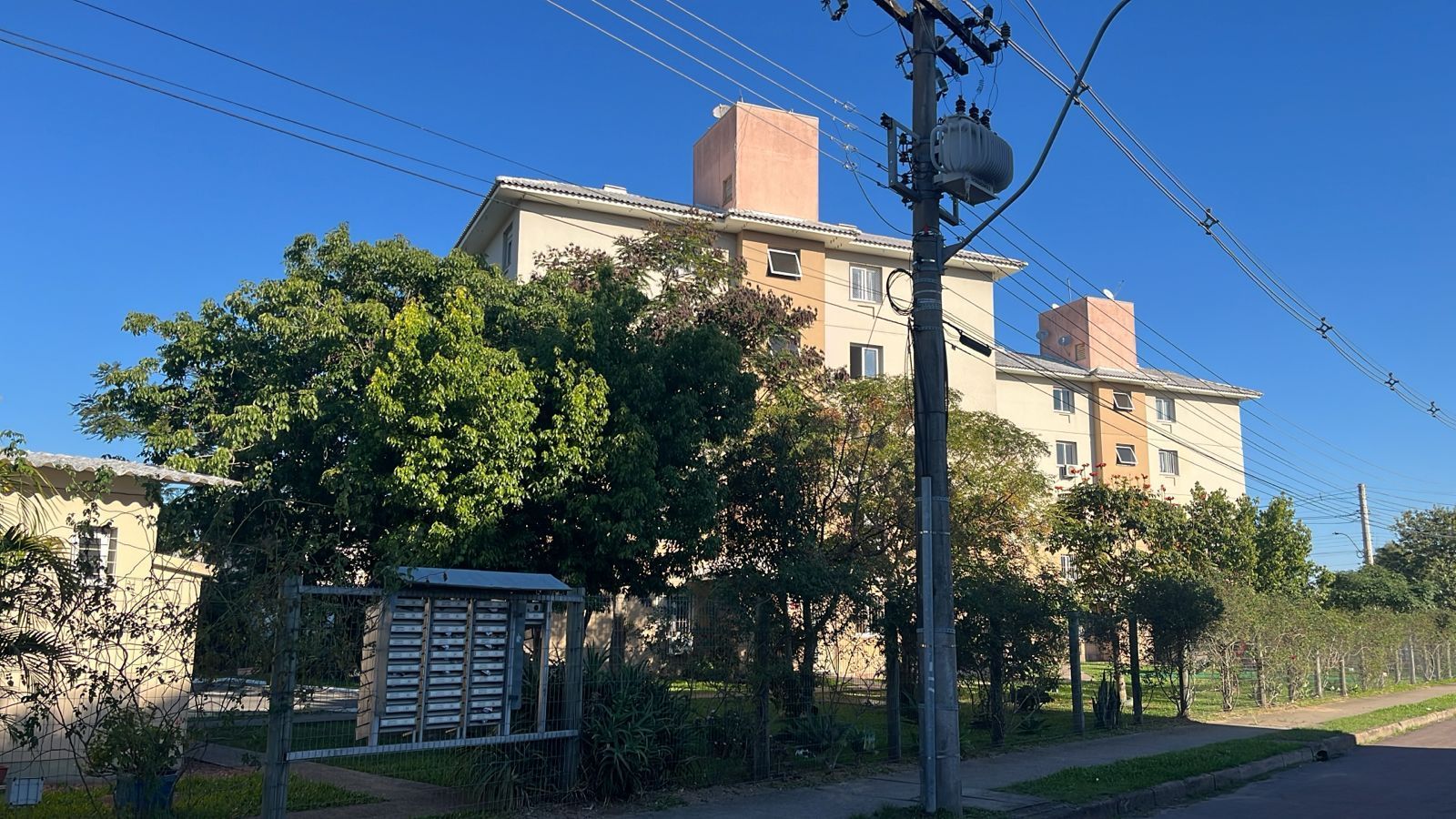 Apartamento à venda com 2 quartos, 56m² - Foto 1