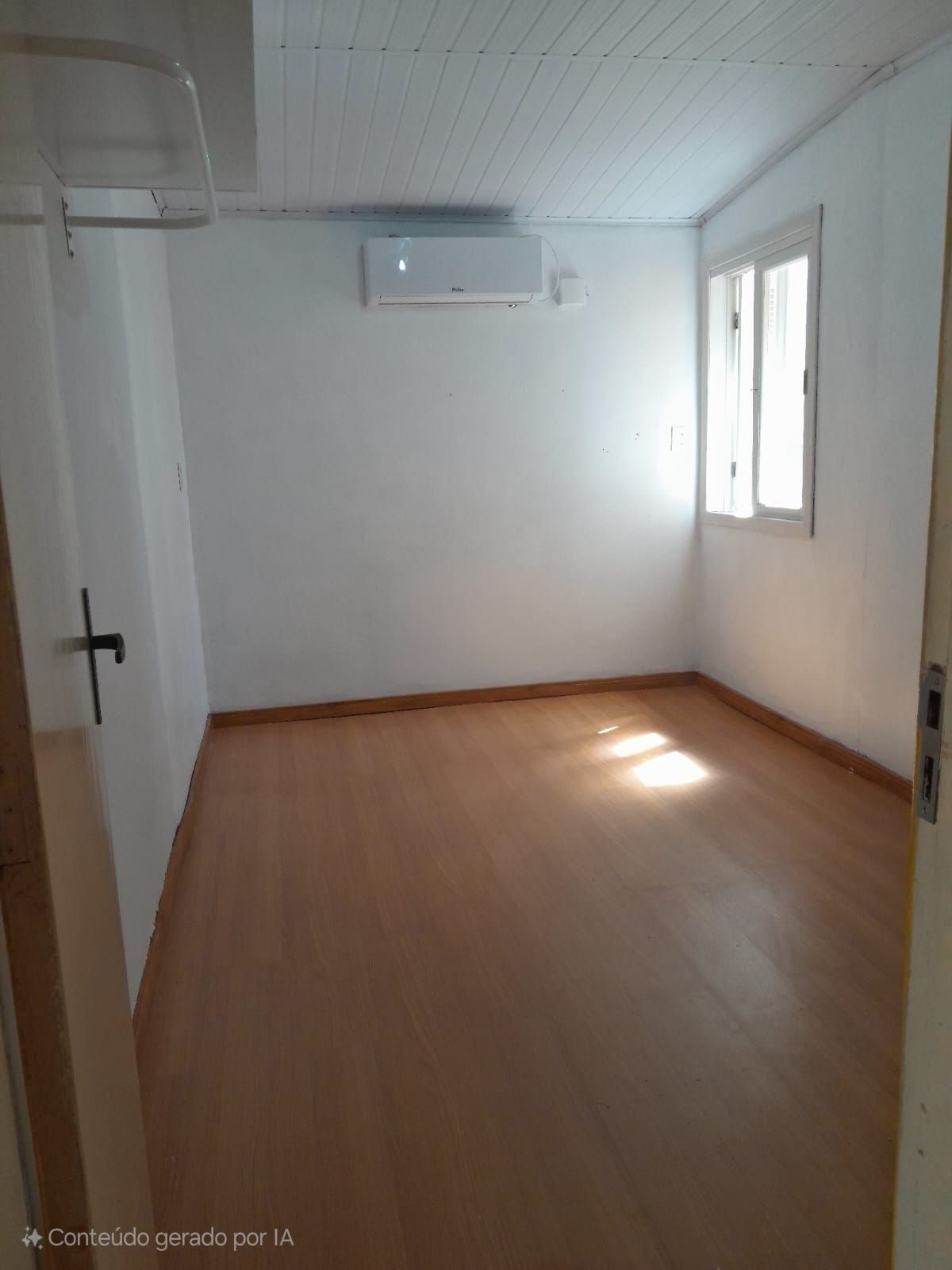 Casa à venda com 3 quartos, 168m² - Foto 3