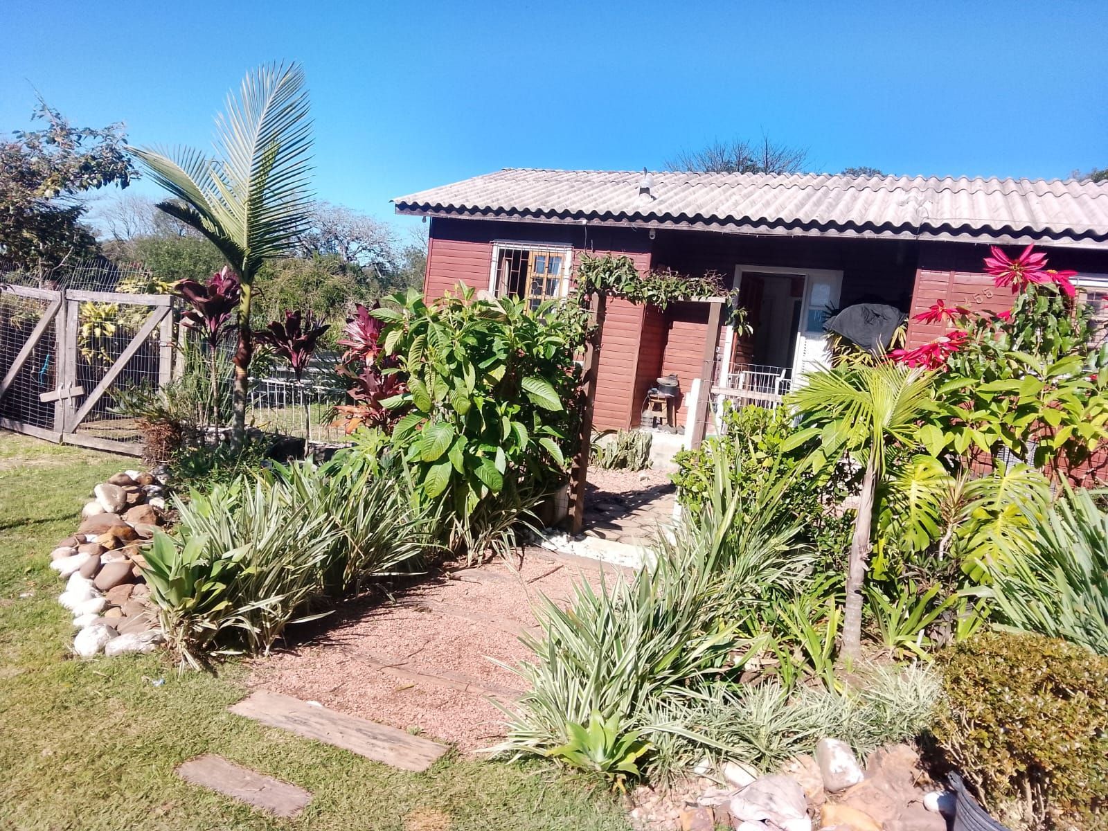Casa à venda com 2 quartos, 40m² - Foto 7