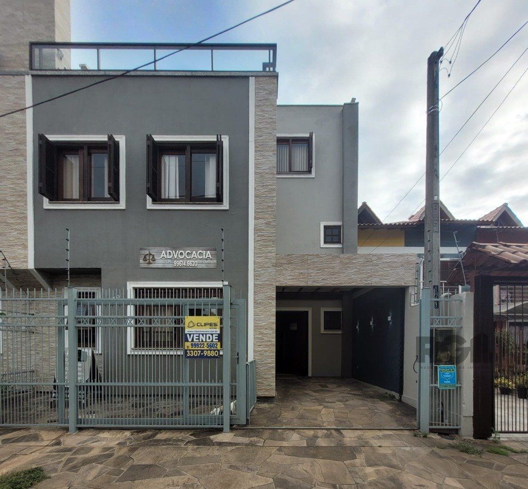 Casa à venda com 75m², 2 quartos, 1 suíte, 1 vaga no bairro Hípica em Porto Alegre