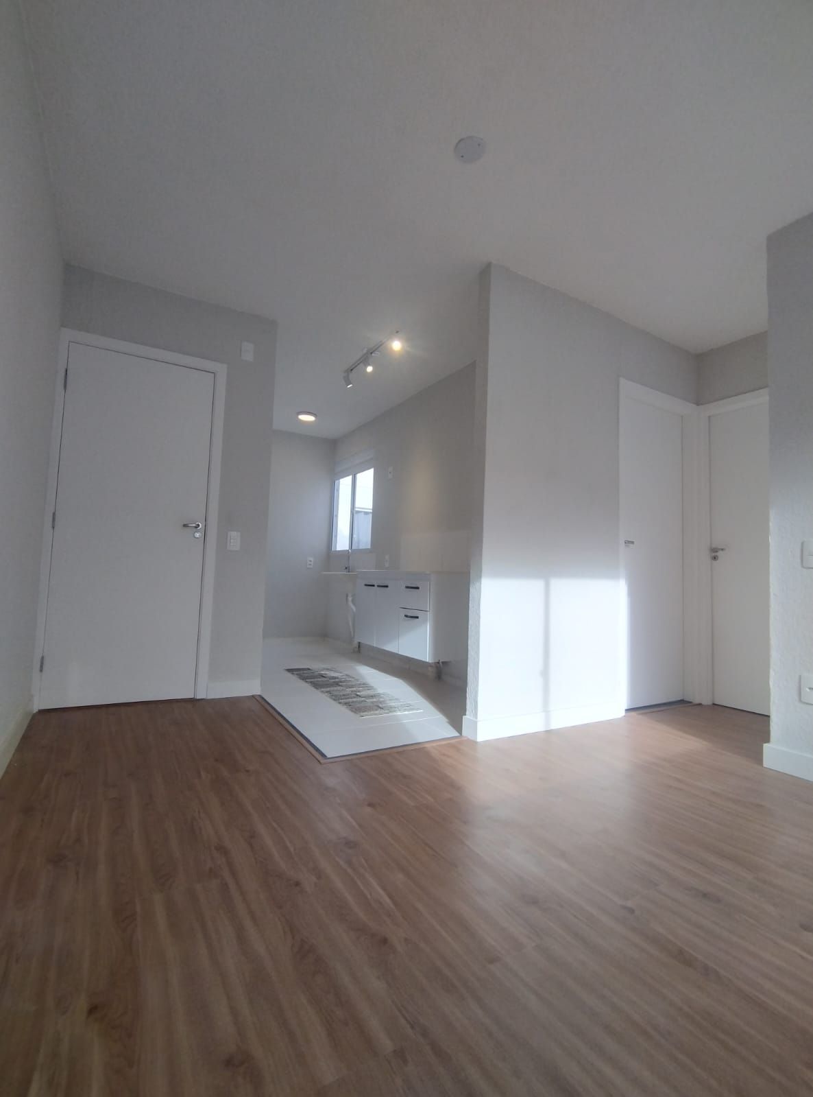 Apartamento à venda com 2 quartos, 42m² - Foto 2