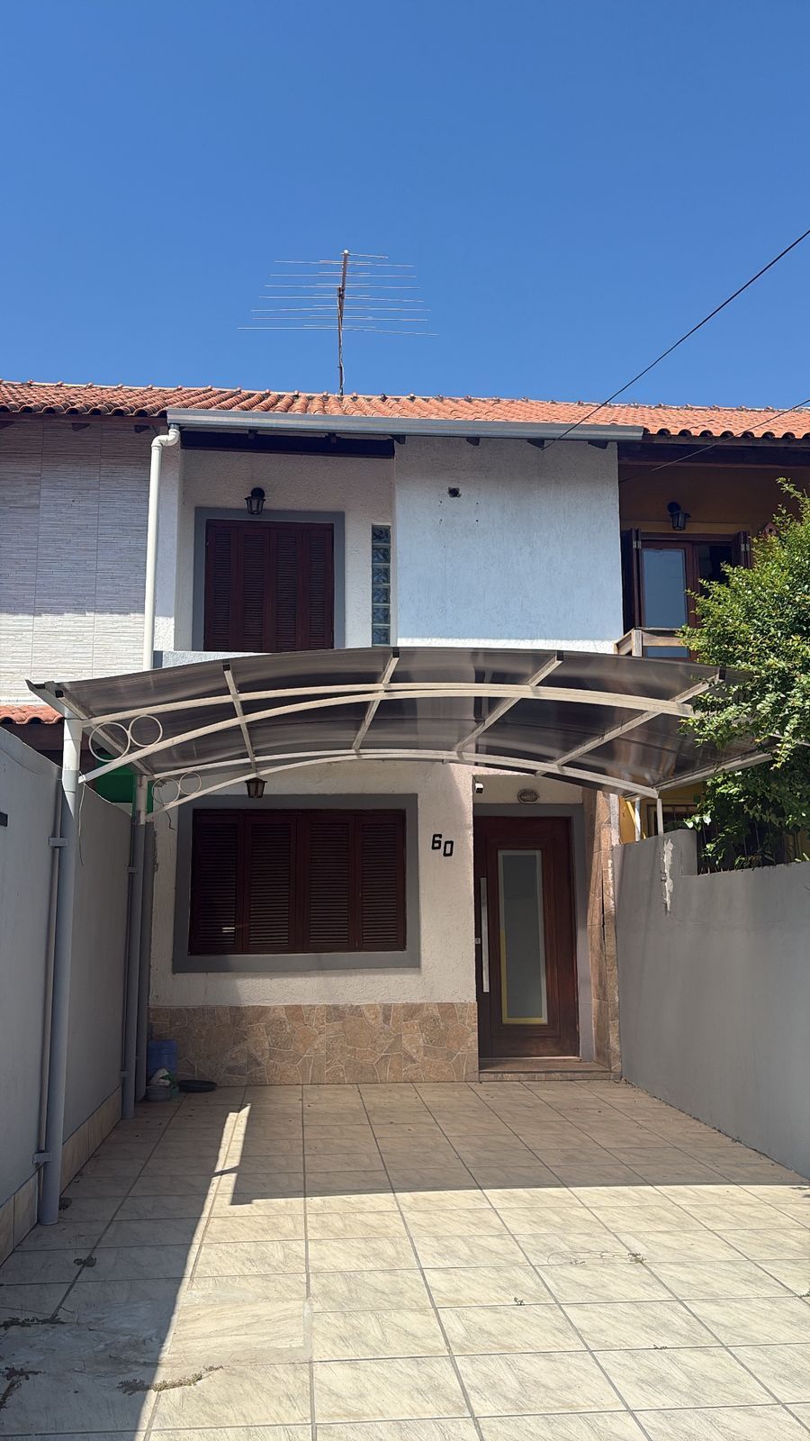 Sobrado, 2 dormitórios no bairro Hípica em Porto Alegre para Comprar