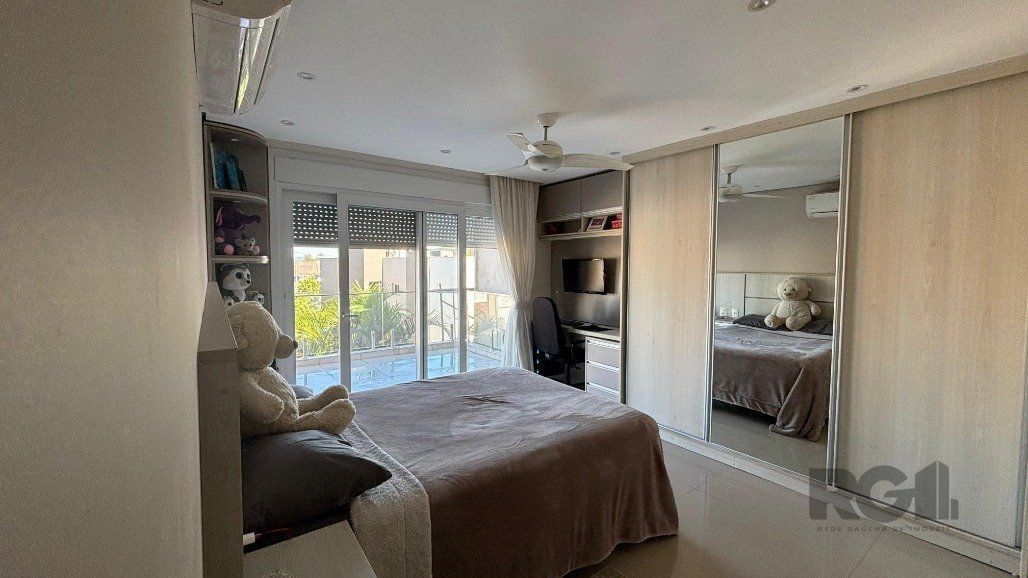 Casa de Condomínio à venda com 4 quartos, 312m² - Foto 18