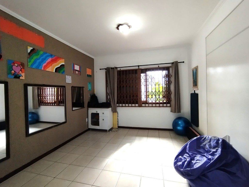 Casa à venda com 3 quartos, 232m² - Foto 8