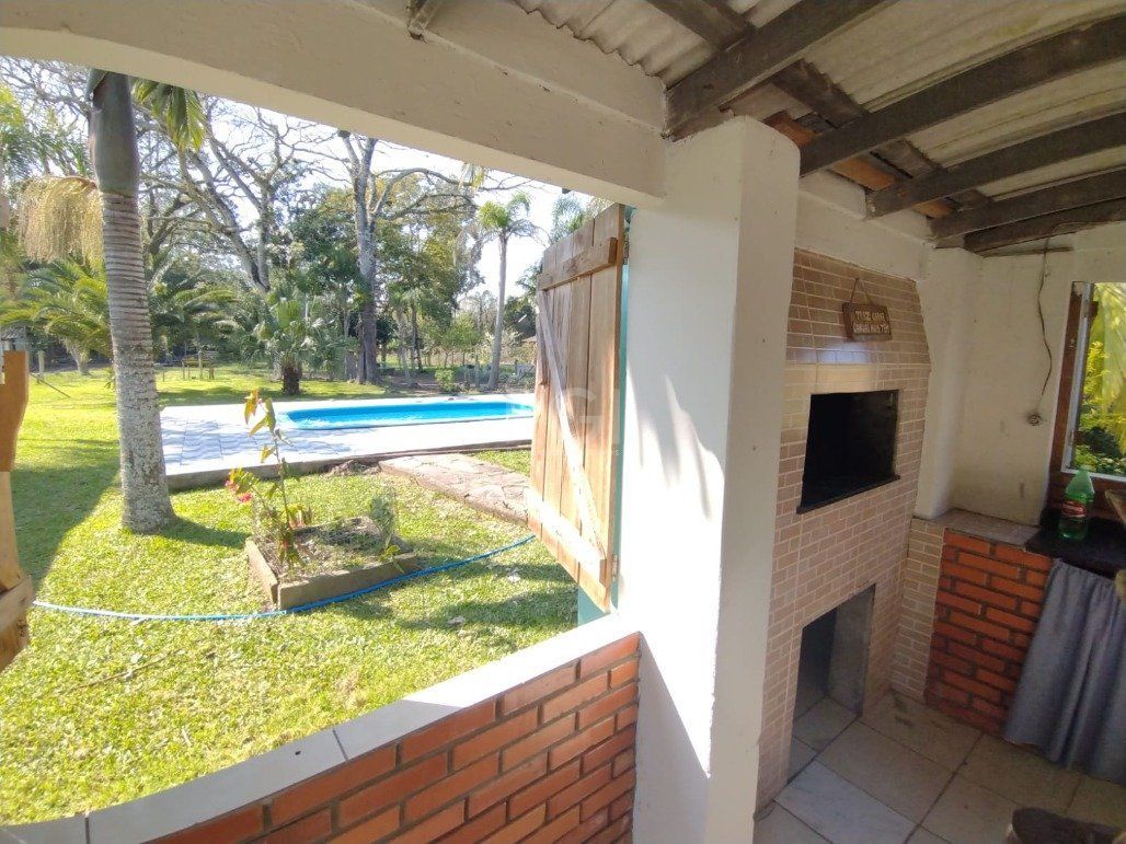 Sítio para Venda - 245m², 4 dormitórios, 10 vagas - Lami