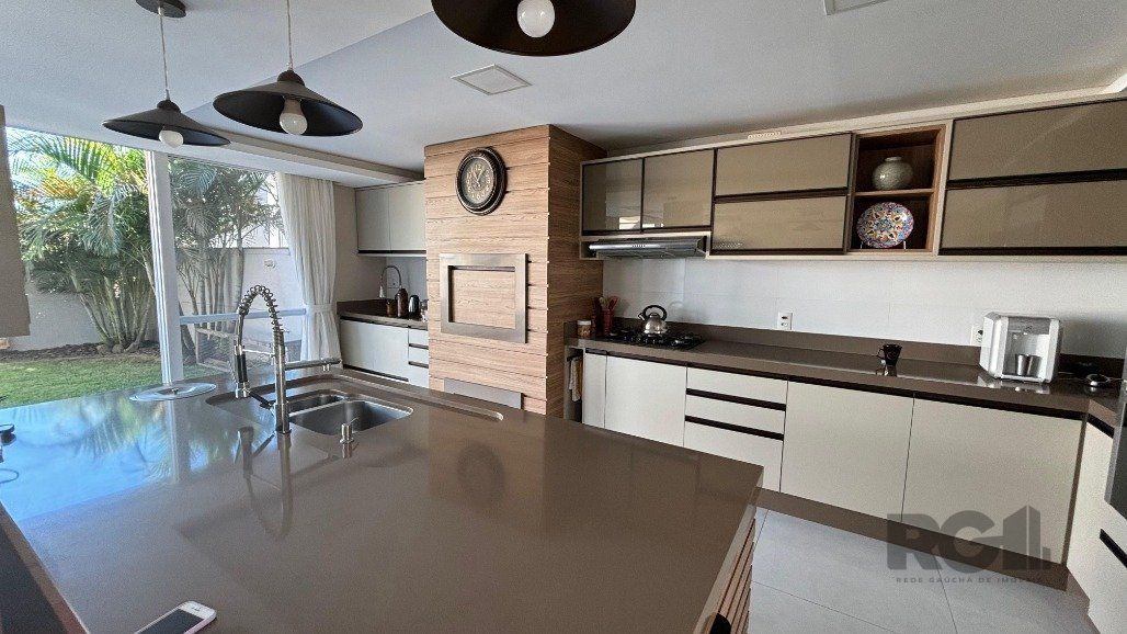 Casa de Condomínio à venda com 4 quartos, 312m² - Foto 8