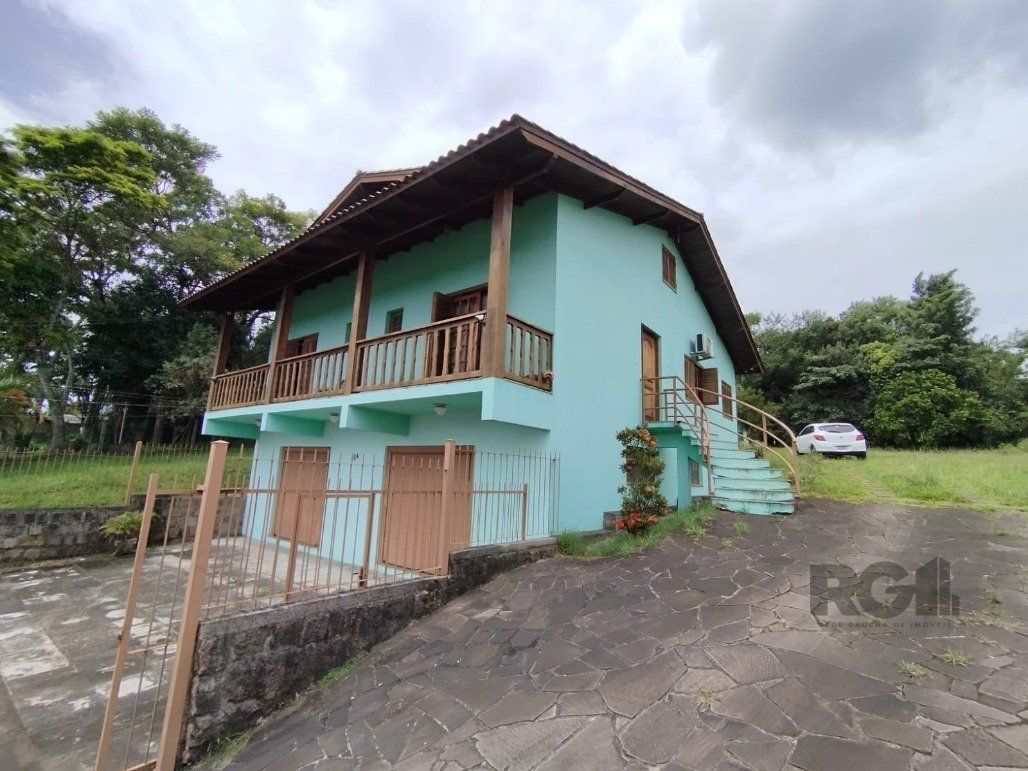 Casa à venda com 3 quartos, 360m² - Foto 1