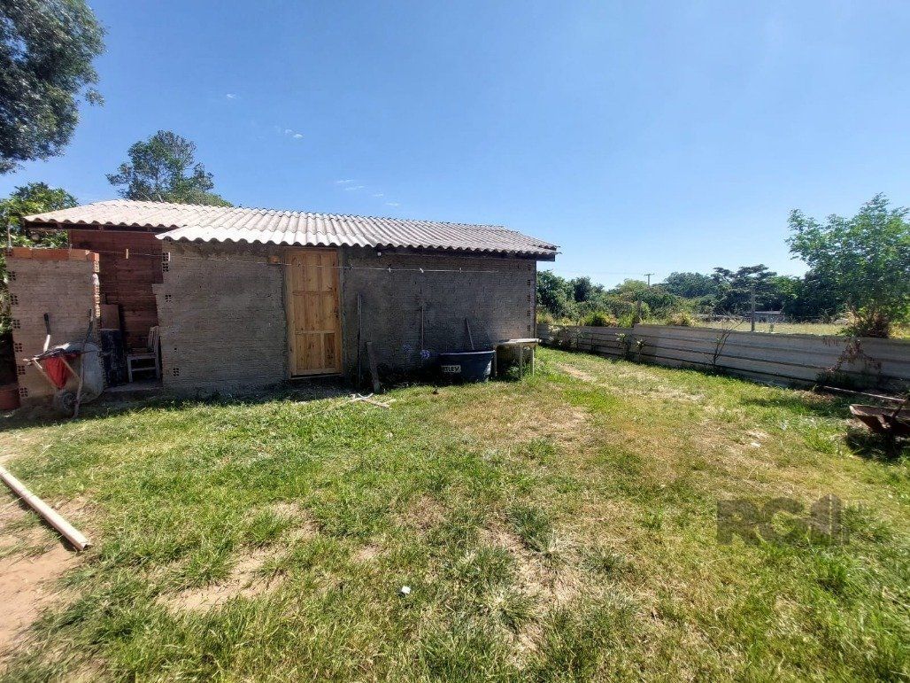 Casa à venda com 2 quartos, 40m² - Foto 4