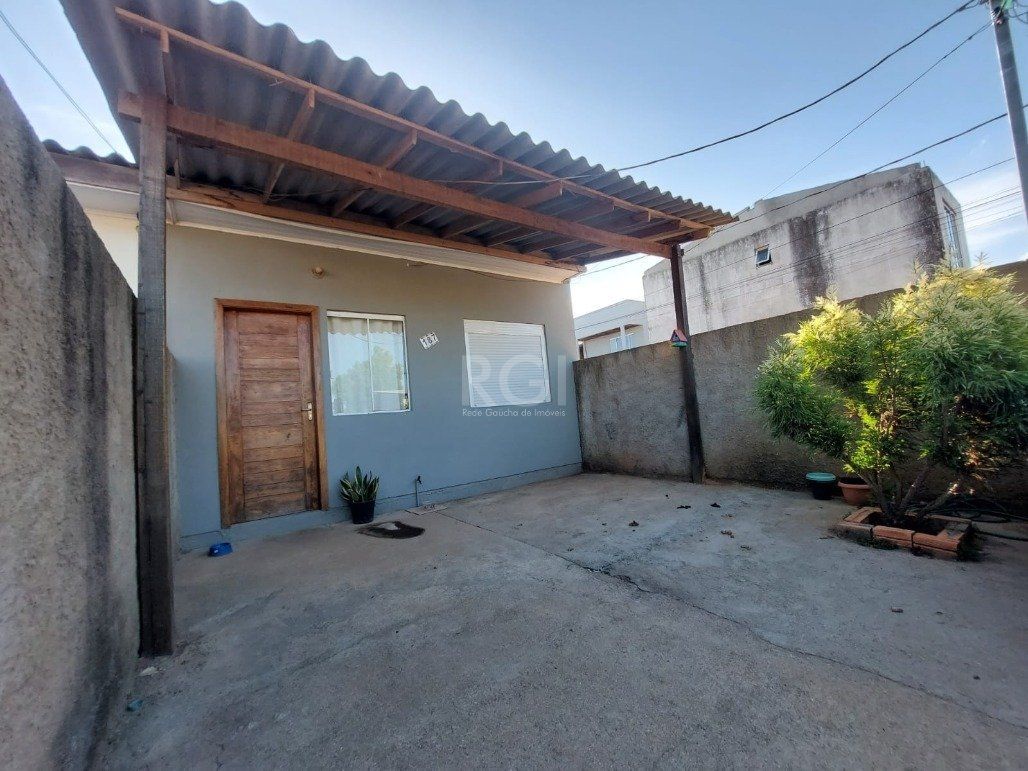 Casa 2 Dormitório(s) Bairro Ponta Grossa
