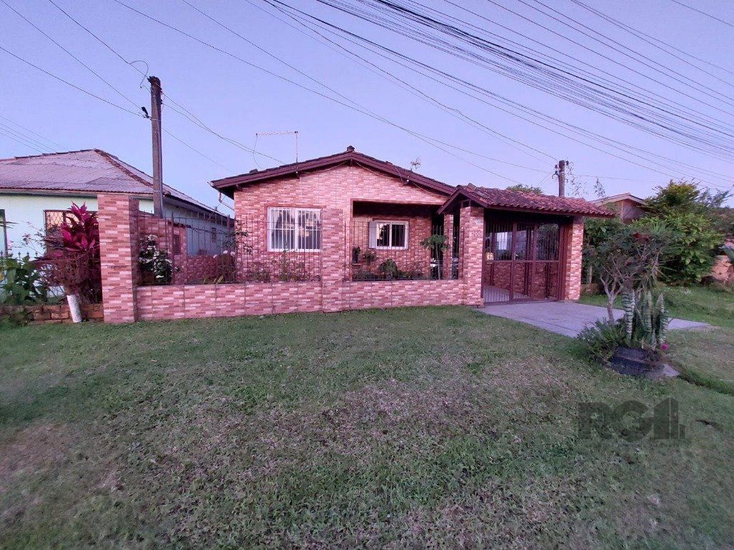 Casa à venda com 3 quartos, 150m² - Foto 1
