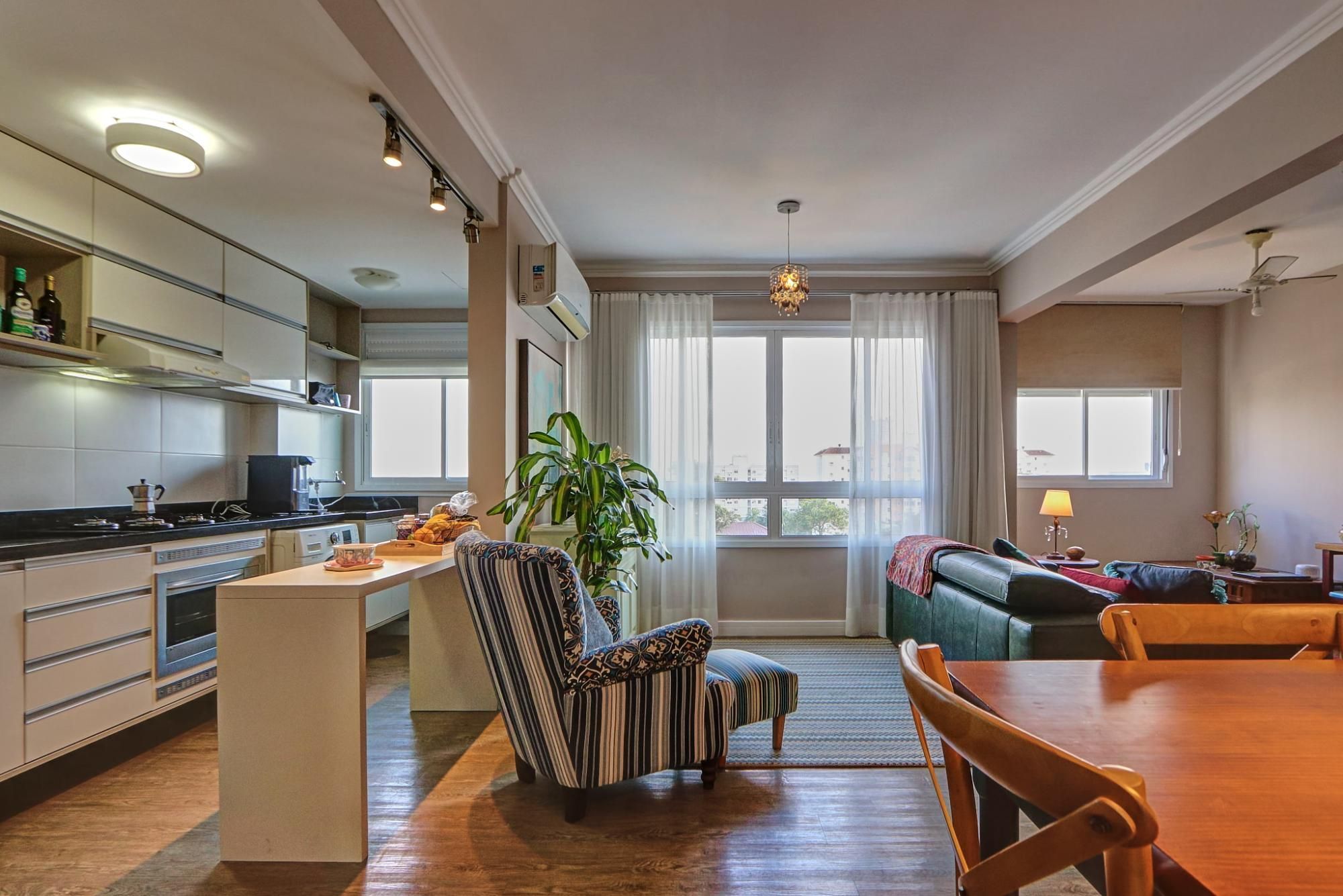 Apartamento à venda com 60m², 2 quartos, 1 suíte, 1 vaga no bairro Tristeza em Porto Alegre