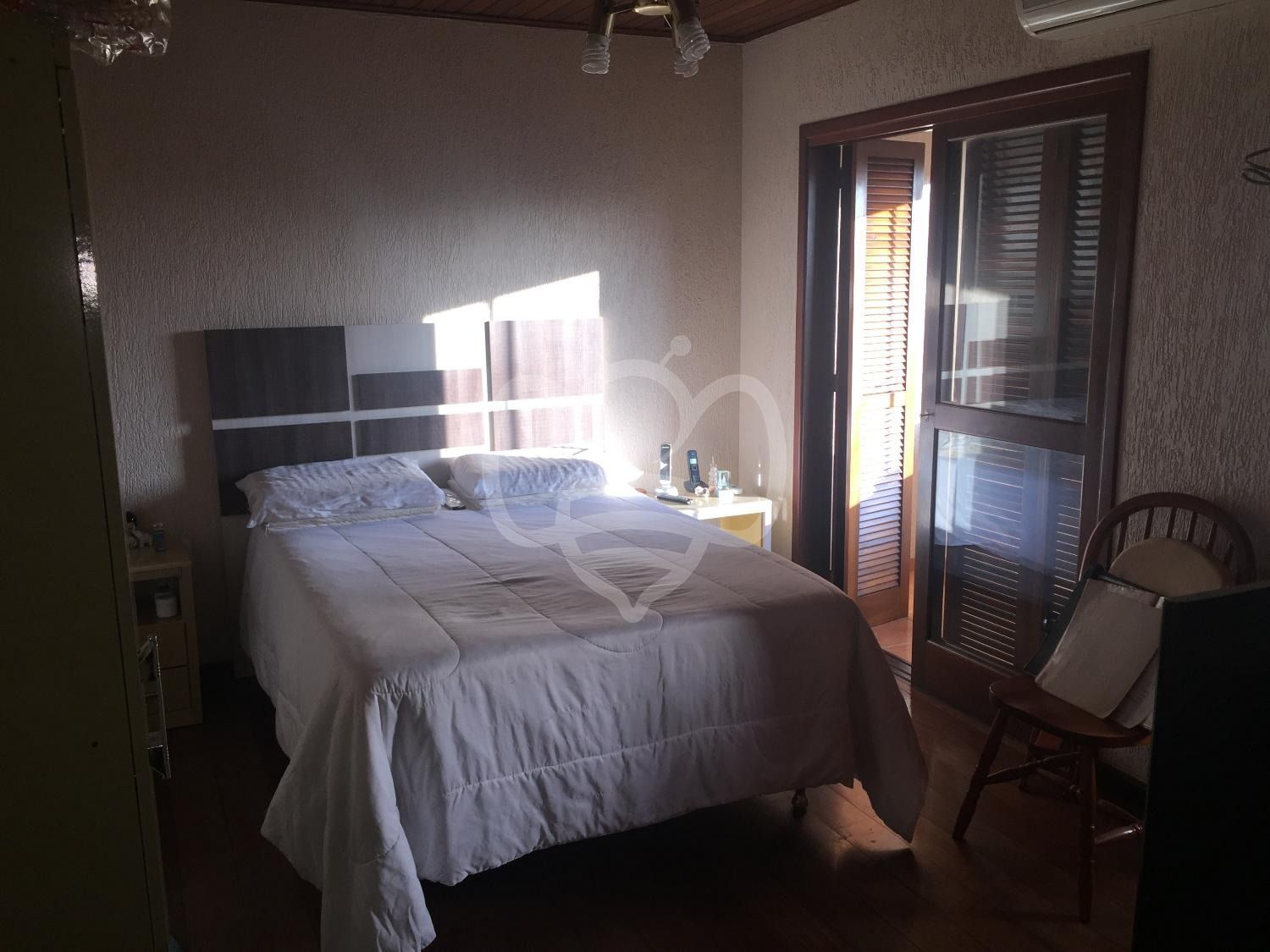 Casa à venda com 4 quartos, 265m² - Foto 12