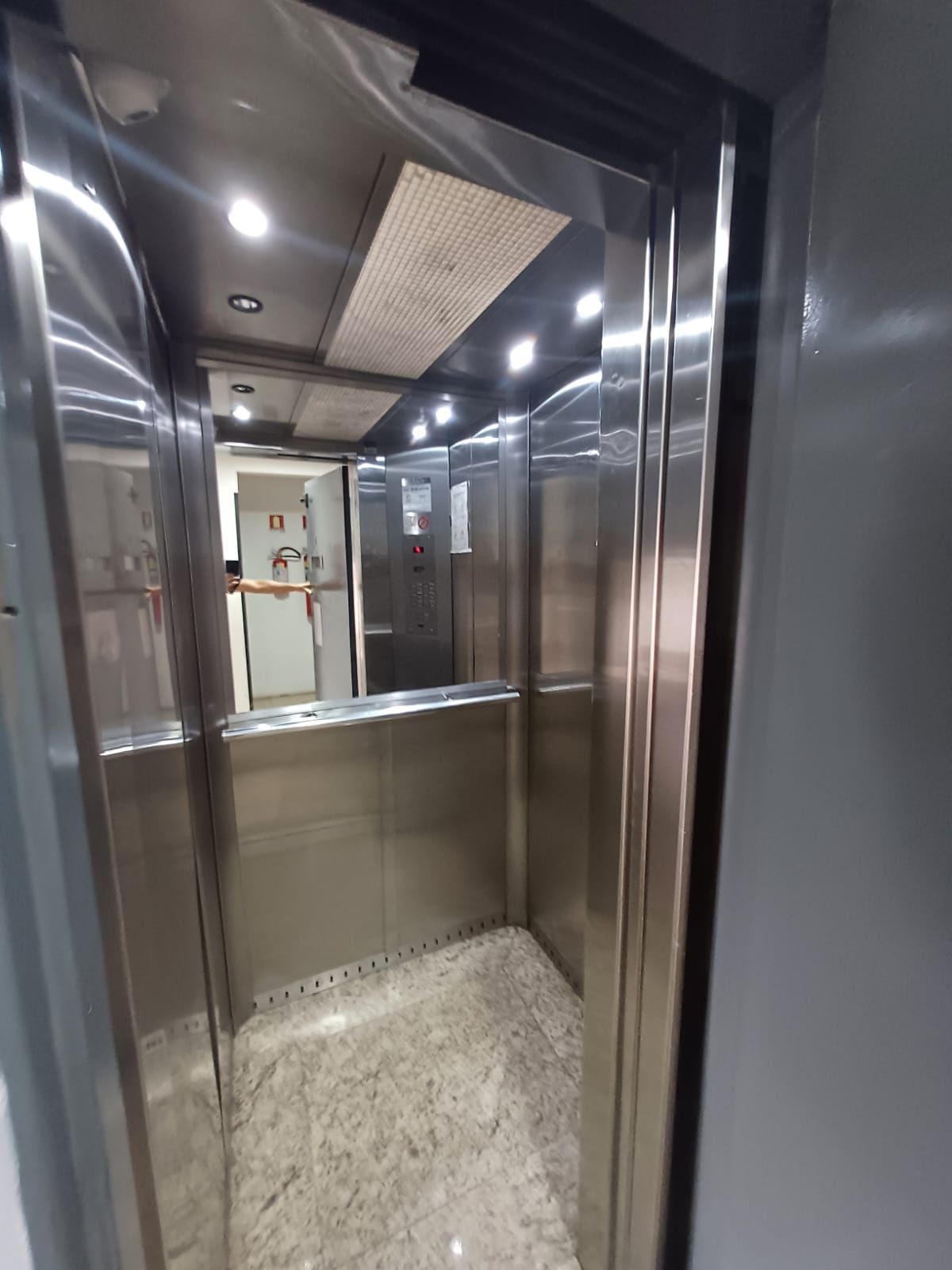 Apartamento à venda com 1 quarto, 45m² - Foto 4