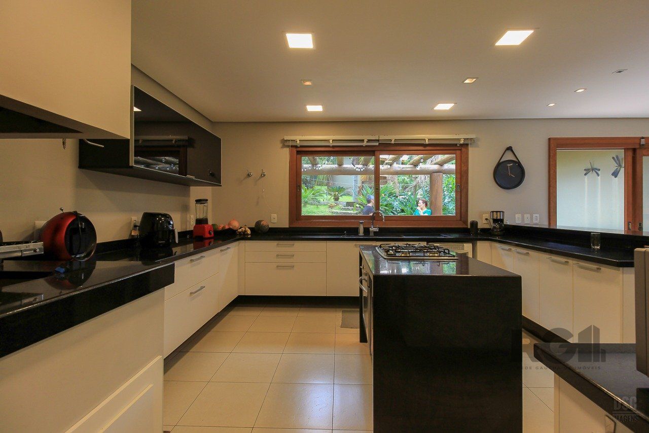 Casa de Condomínio à venda com 3 quartos, 248m² - Foto 11