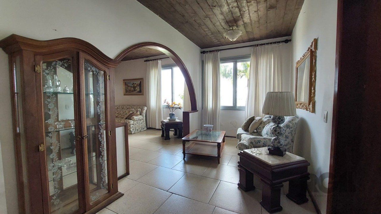 Casa à venda com 3 quartos, 347m² - Foto 9