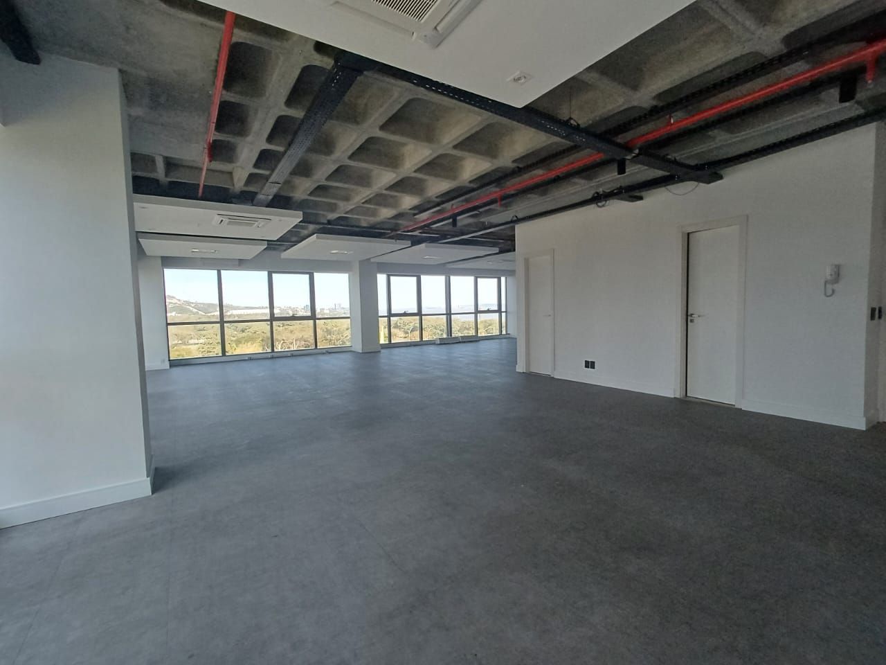 Conjunto Comercial-Sala à venda com 1 quarto, 138m² - Foto 3