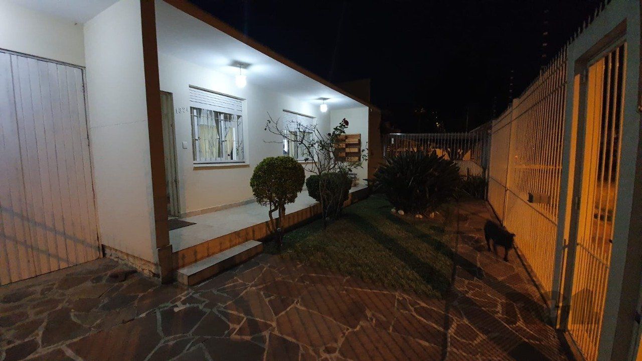 Casa à venda com 3 quartos, 211m² - Foto 6