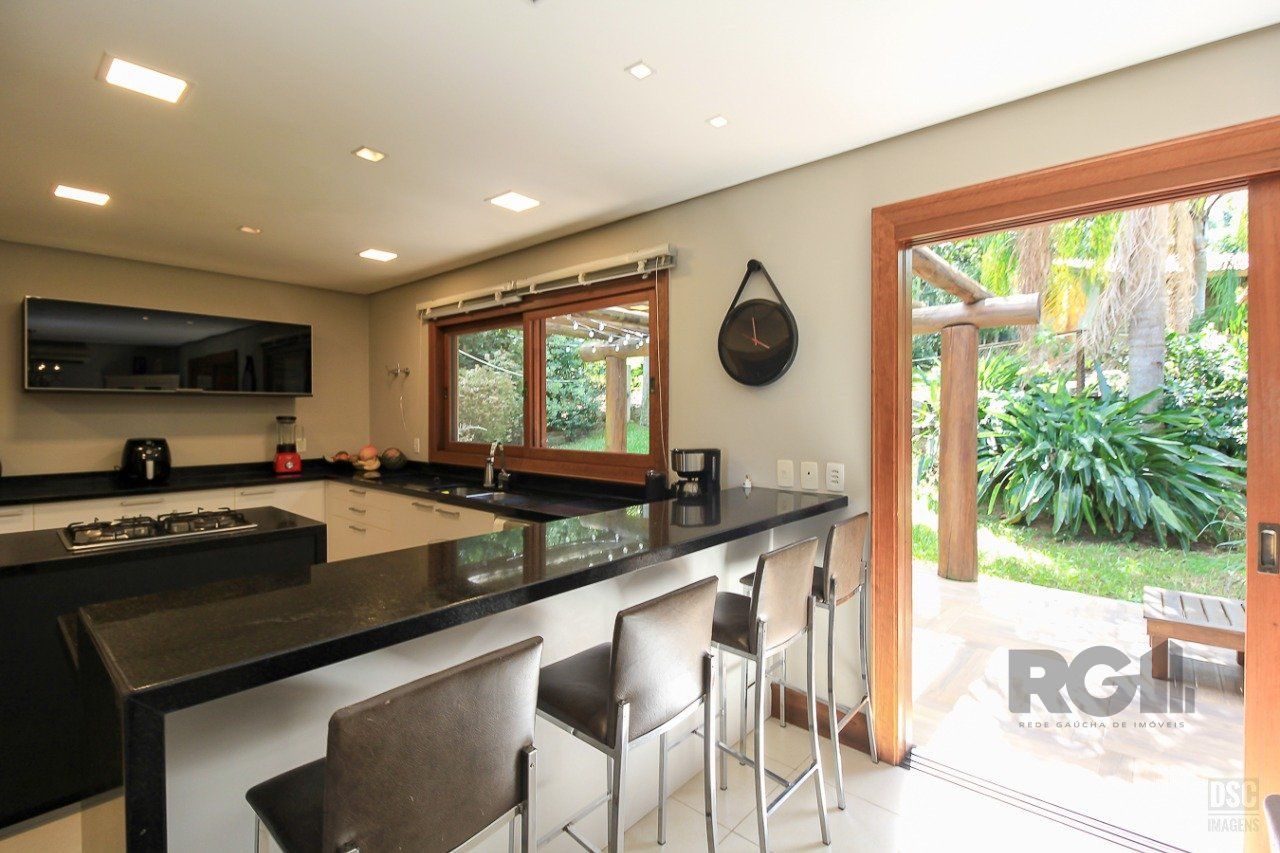 Casa de Condomínio à venda com 3 quartos, 248m² - Foto 13