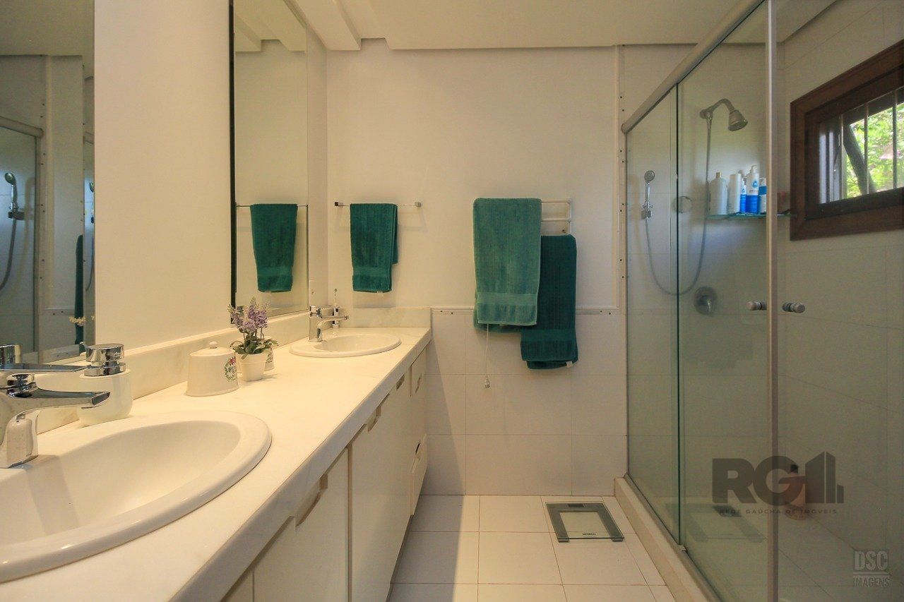 Casa de Condomínio à venda com 3 quartos, 248m² - Foto 27