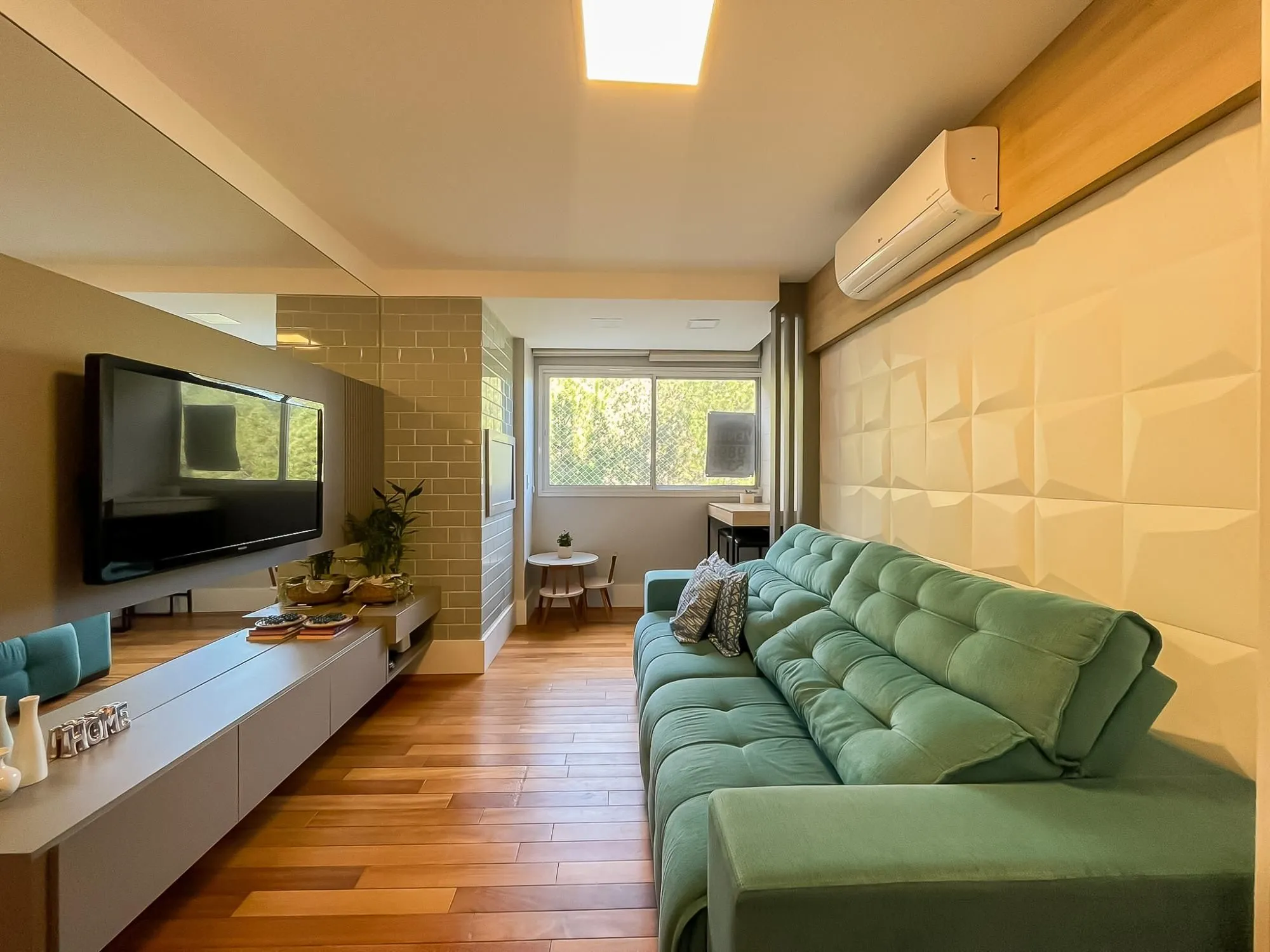 Apartamento, 2 dormitórios no bairro Nonoai em Porto Alegre para Comprar