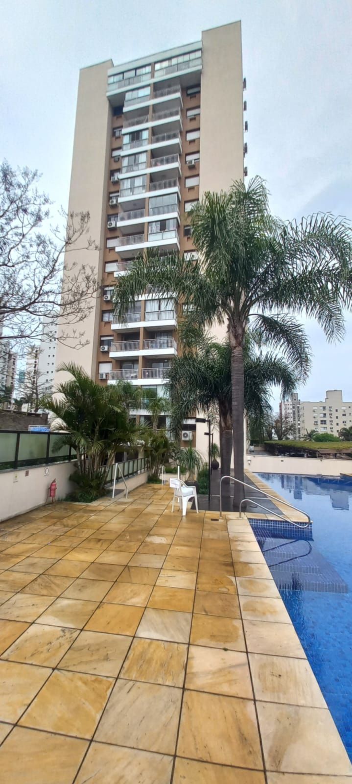 Apartamento de 3 dormitórios, 2 vagas cobertas, infra completa no Passo Da Areia