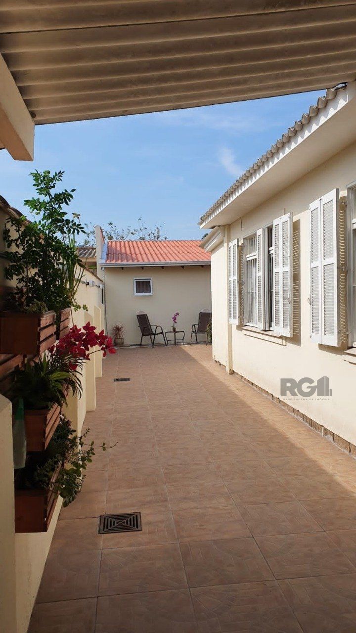 Casa à venda com 3 quartos, 211m² - Foto 21