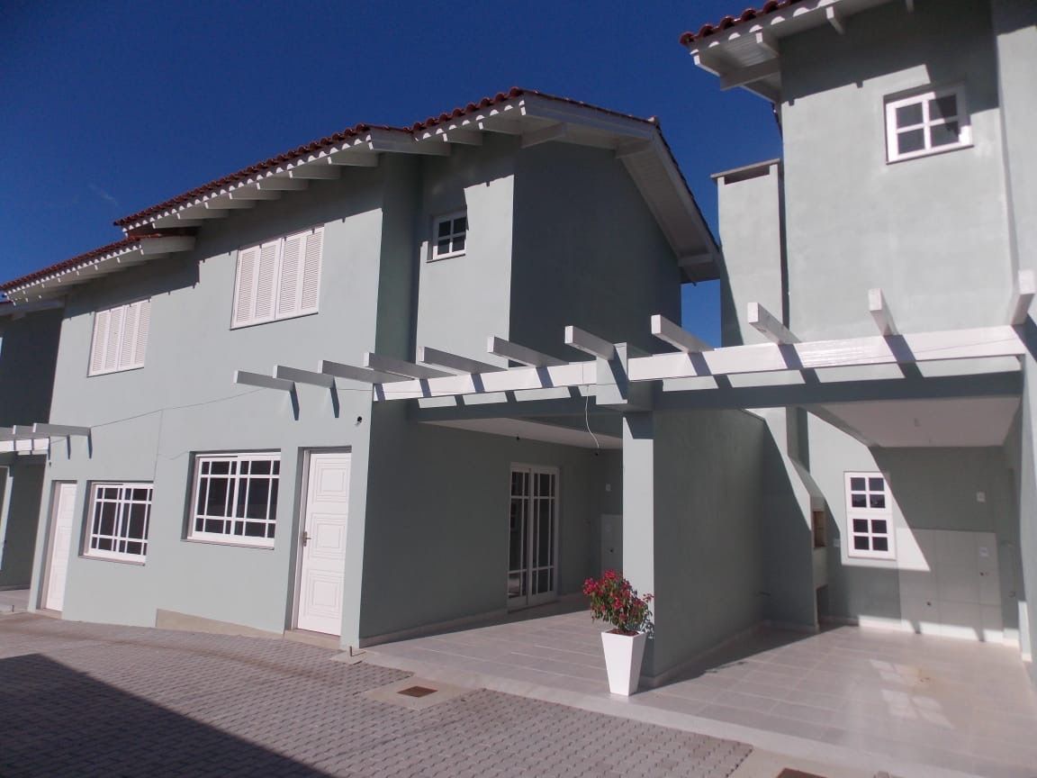 Casa de Condomínio 2 dormitórios no bairro Campo Novo