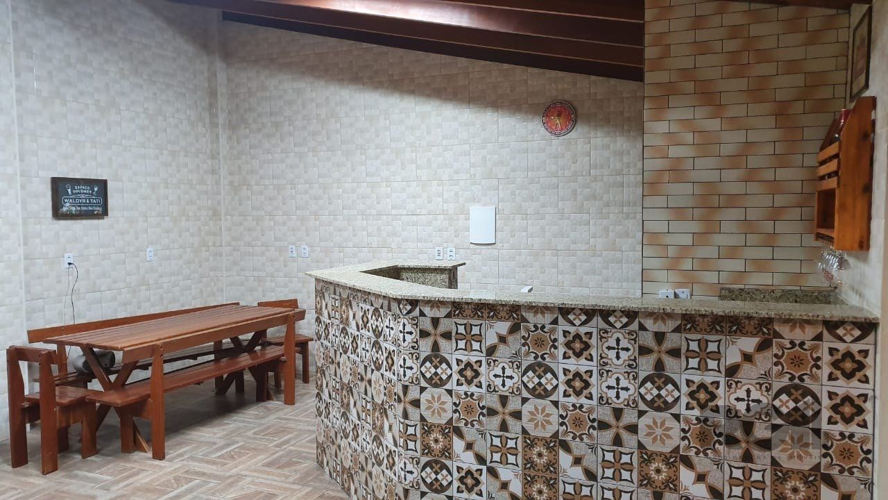 Casa à venda com 3 quartos, 211m² - Foto 5