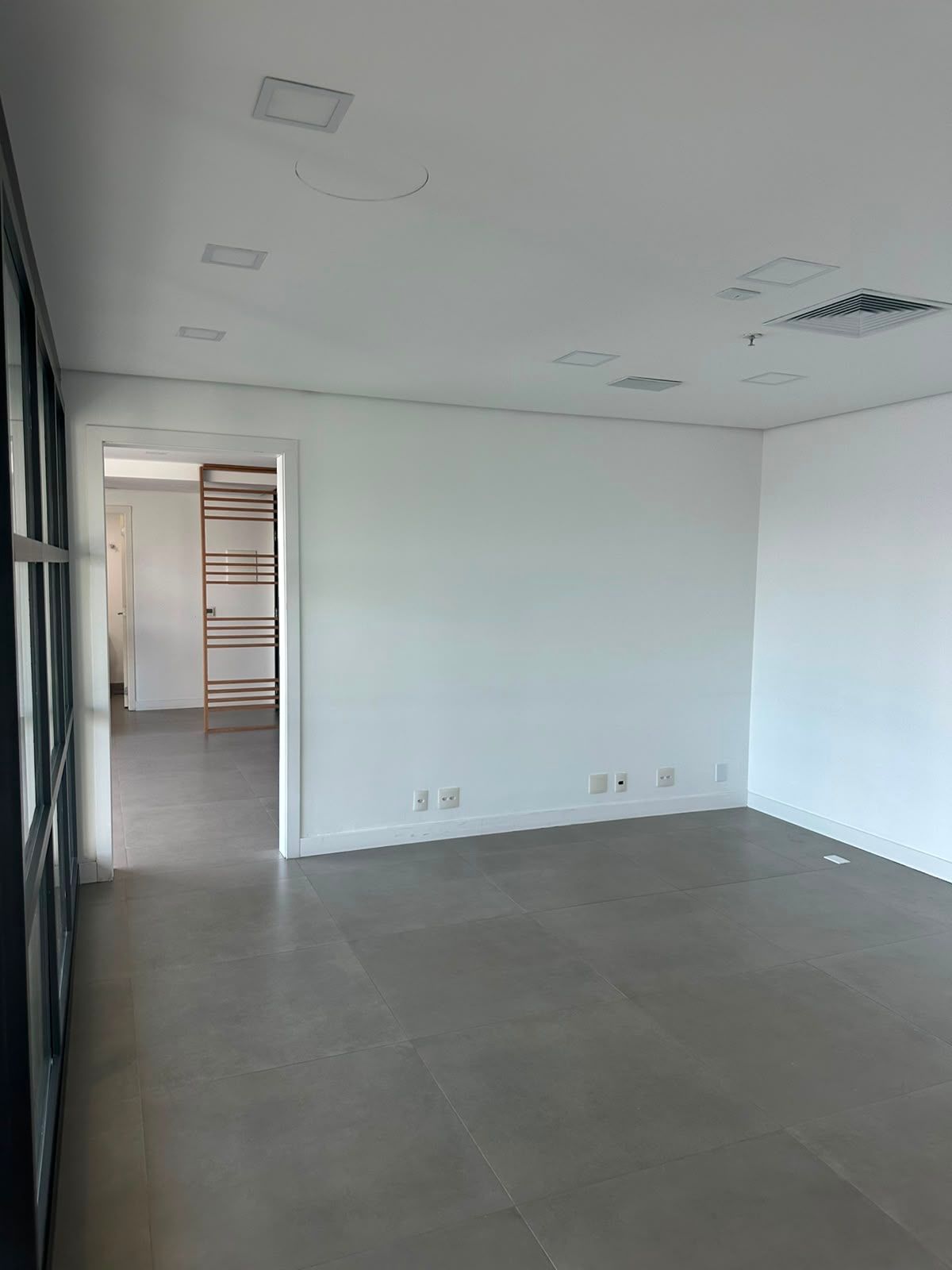 Sala Comercial com 81m2 no Cristal Tower | BarraShoppingSul