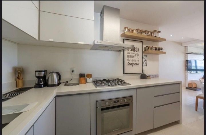 Apartamento de alto padrão com 3 dormitórios e 2 vagas no bairro Tristeza — foto 4
