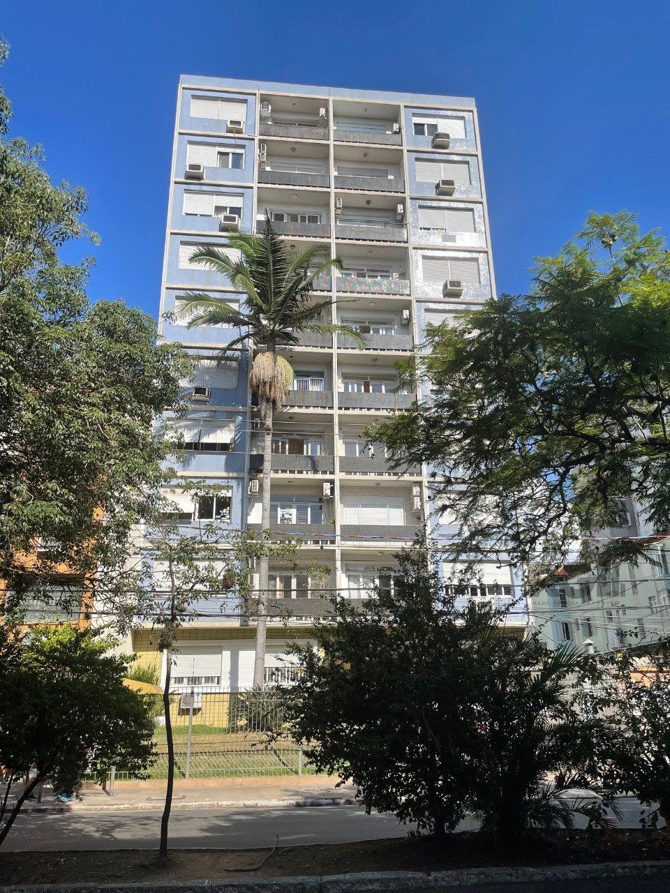 Apartamento à venda com 145m², 3 quartos no bairro Santana em Porto Alegre
