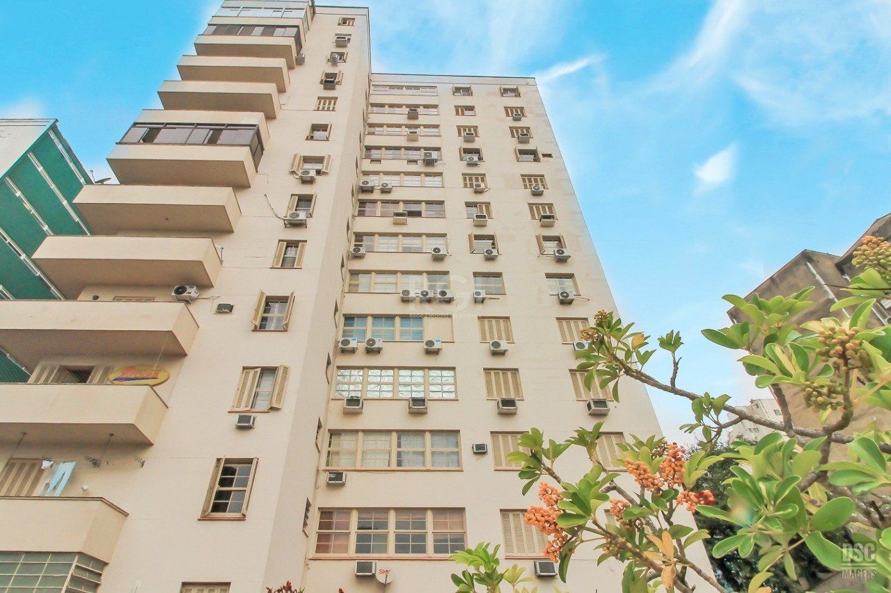 Apartamento à venda com 144m², 3 quartos, 1 vaga no bairro Centro Histórico em Porto Alegre