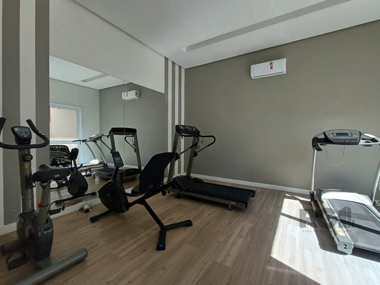 Apartamento à venda com 2 quartos, 68m² - Foto 20