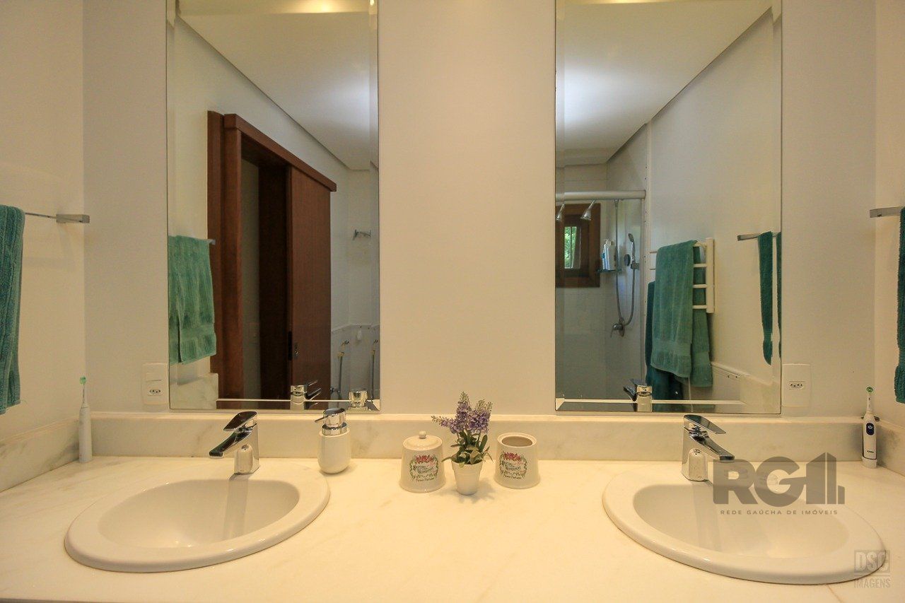 Casa de Condomínio à venda com 3 quartos, 248m² - Foto 29