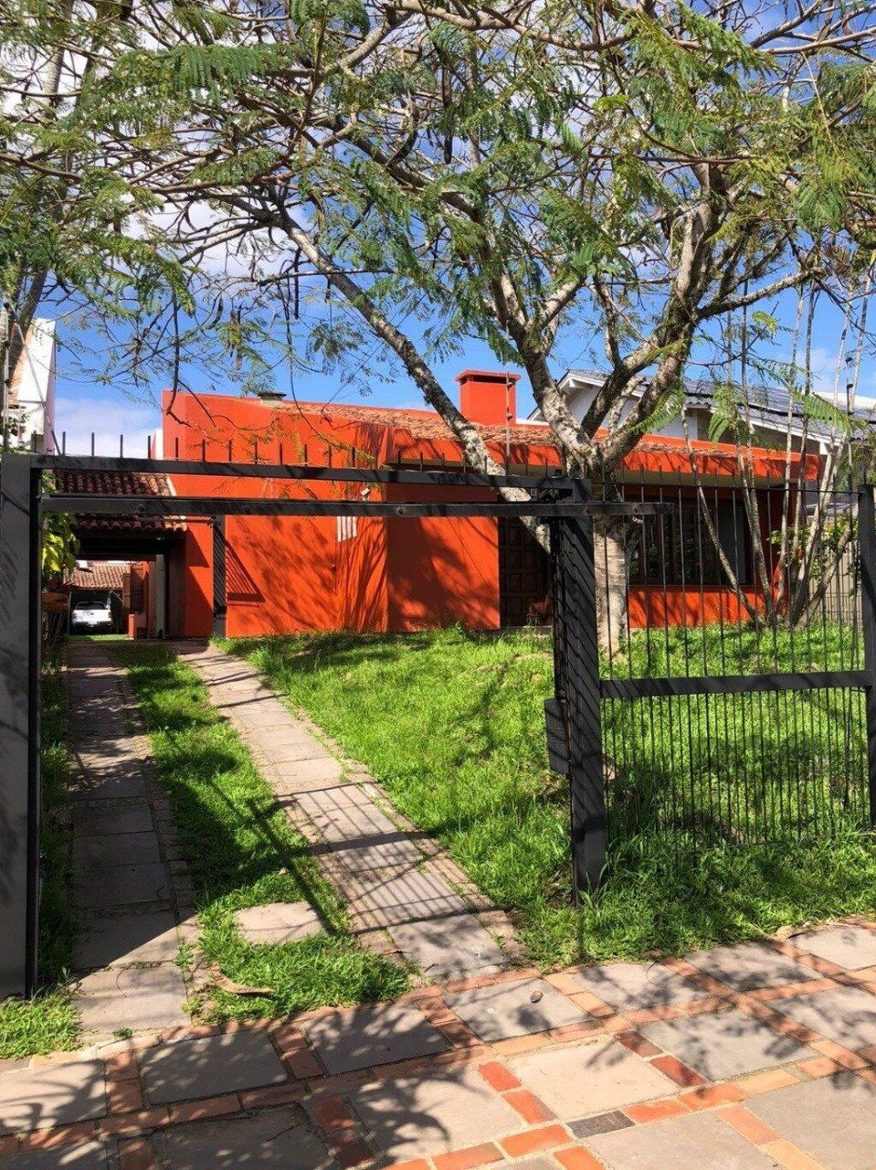 Casa, 5 quartos, 230 m² - Foto 1