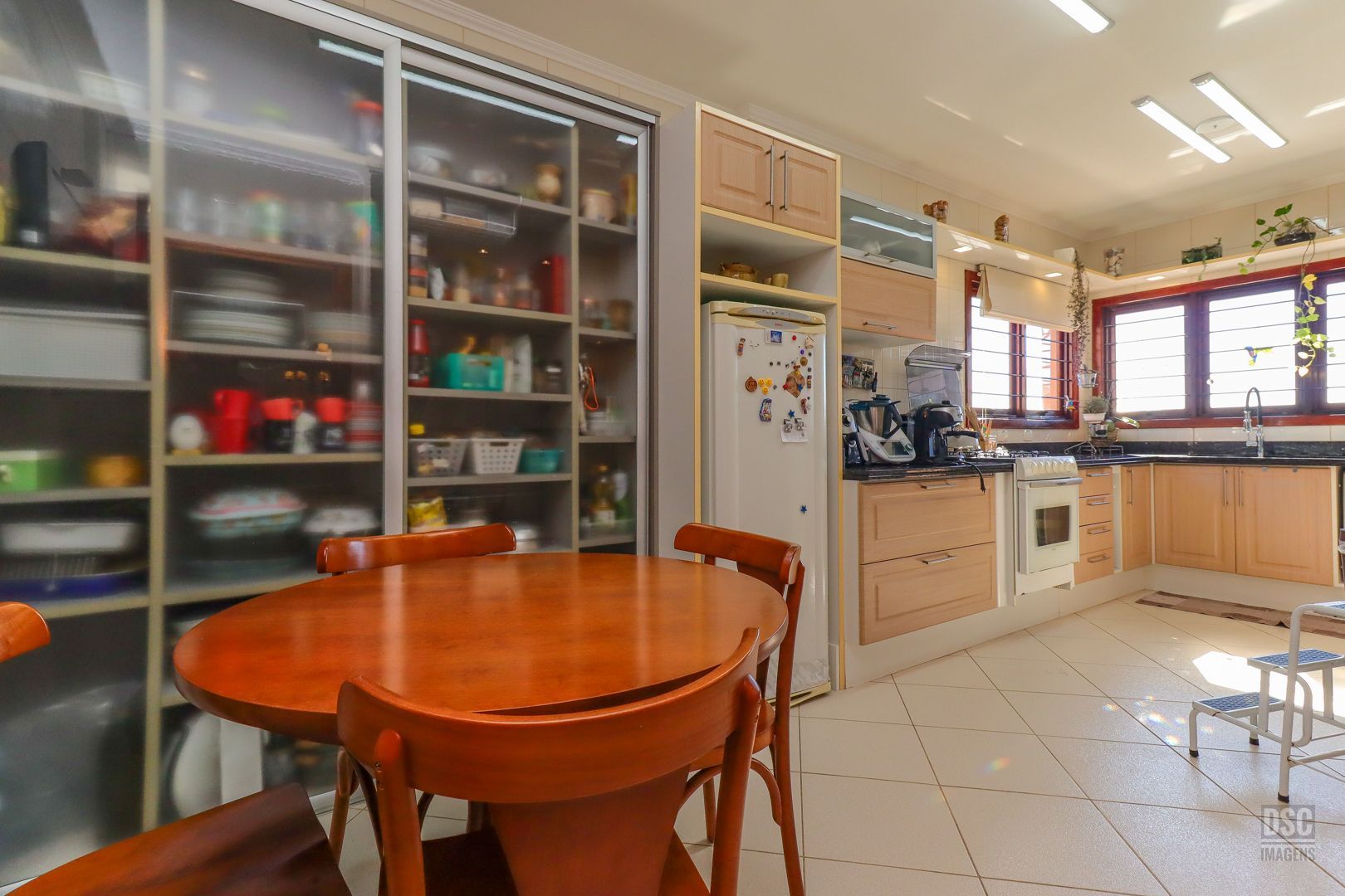 Casa à venda com 3 quartos, 350m² - Foto 13
