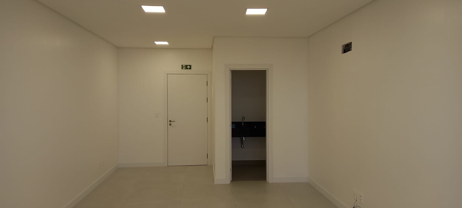 Depósito-Galpão-Armazém à venda com 1 quarto, 42m² - Foto 3