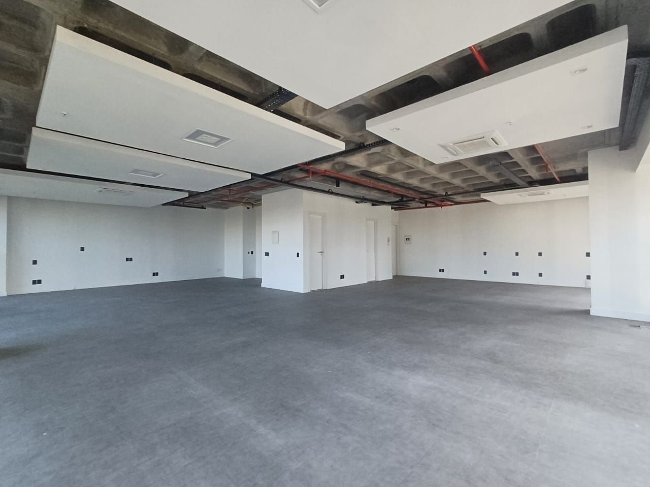 Conjunto Comercial-Sala à venda com 1 quarto, 138m² - Foto 7
